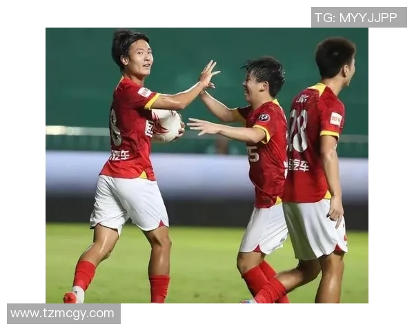 广州排球队以74分稳居联赛积分榜首位展现强劲实力